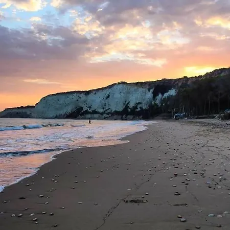 Eraclea Minoa Village