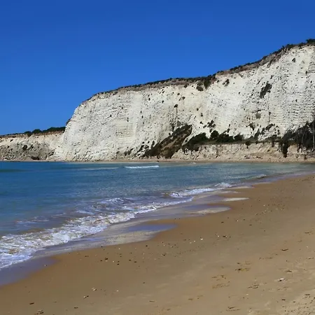 Eraclea Minoa Village