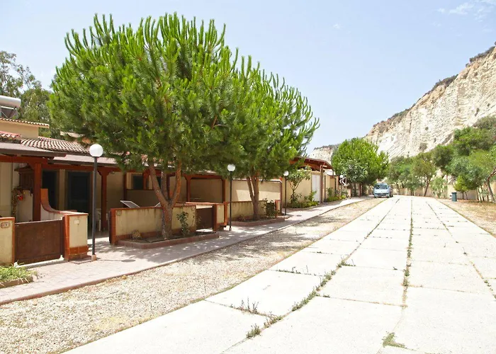 База отдыха Eraclea Minoa Village 3*