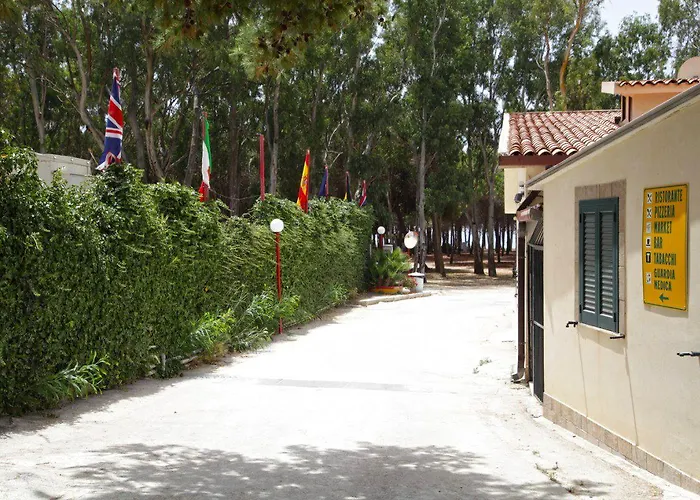 Eraclea Minoa Village 3* Монталлегро