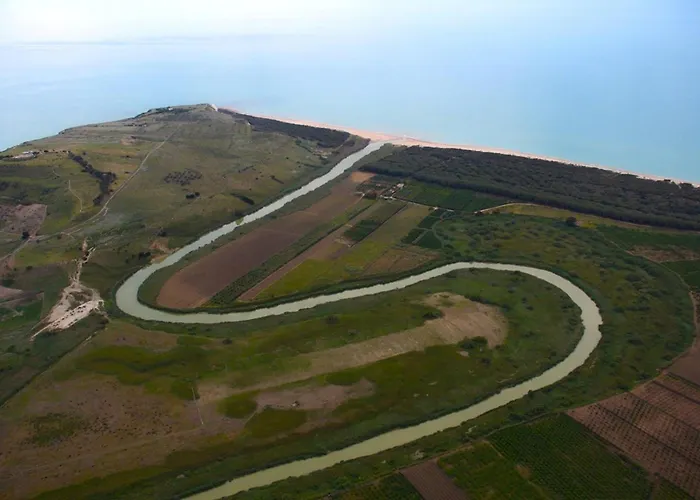 Eraclea Minoa Village Монталлегро
